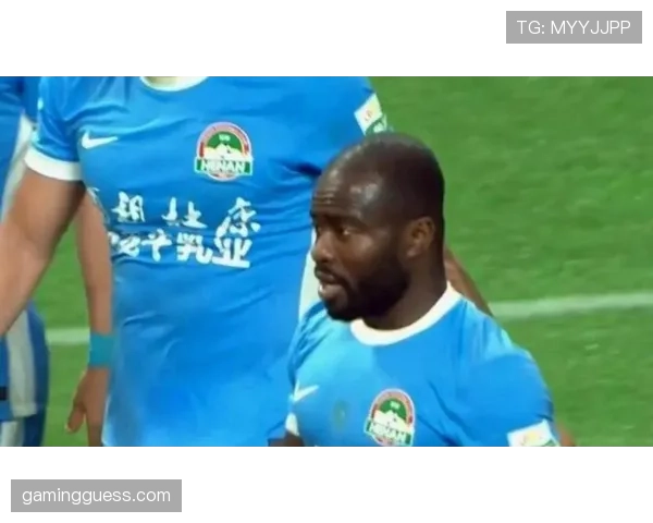 阿奇姆彭的上海冬训：加纳前锋与斯坦丘重聚，默契依旧