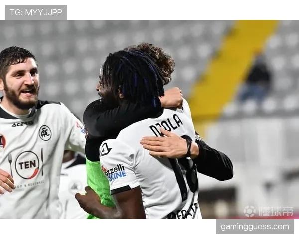 从争议判罚到绝杀：回顾佛罗伦萨与博洛尼亚一战的跌宕起伏。